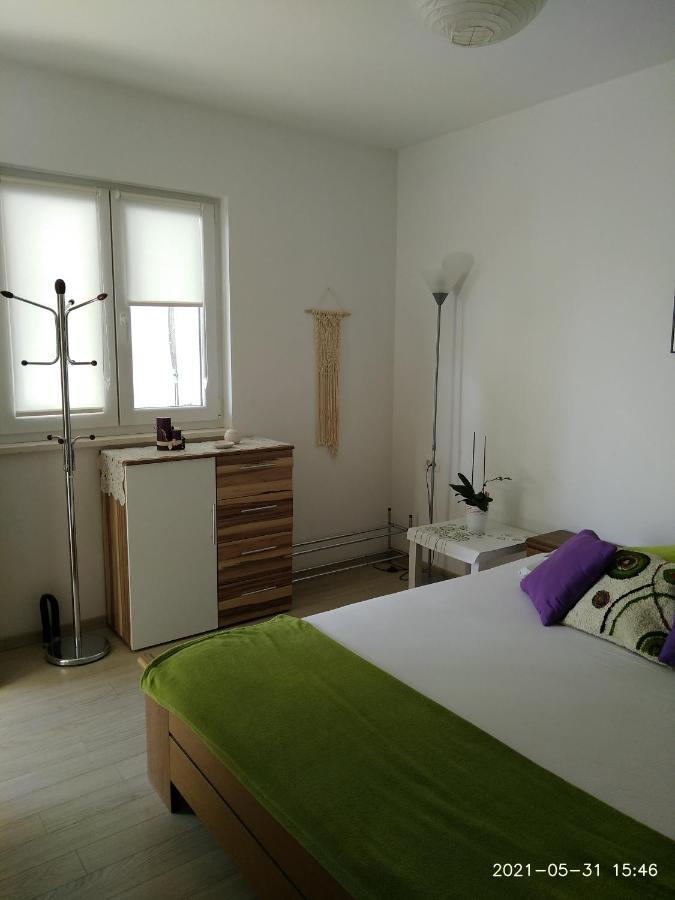 Private Pool And Sea View Apartment Omis Ngoại thất bức ảnh